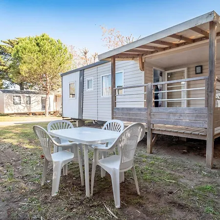 Mobilhome La Yole Holiday home *